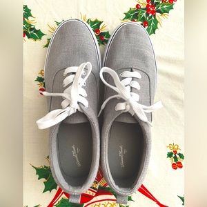 Women’s Lunea Lace-Up Sneakers Universal Thread Size 9